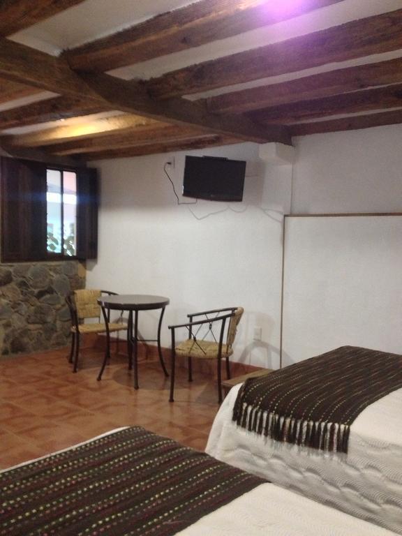Hotel Meson Del Romero Tapalpa Oda fotoğraf